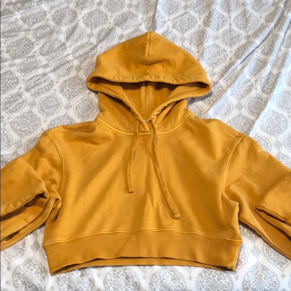 kith yellow hoodie